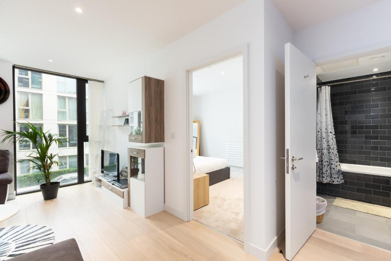 Austin David Apartments Royal Wharf London Bagian luar foto