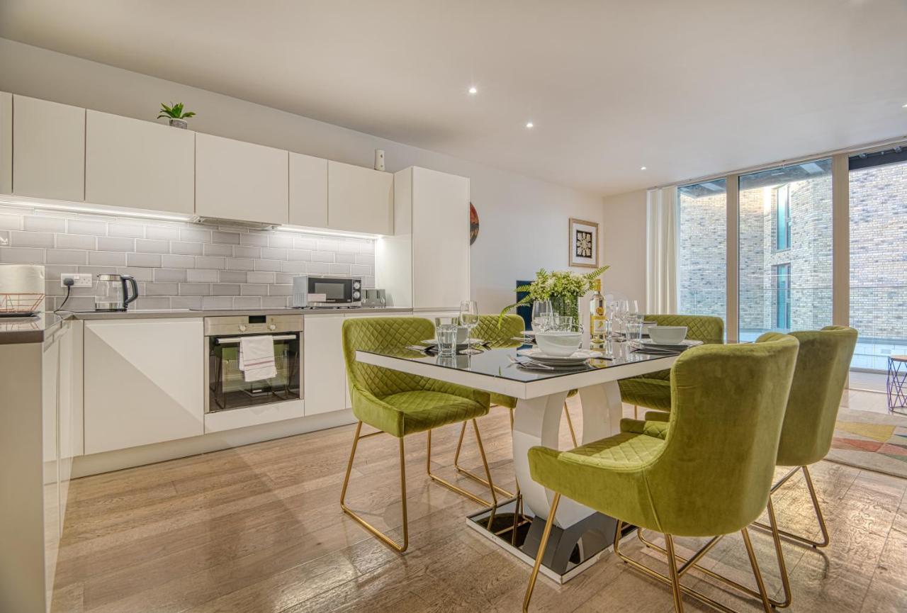 Austin David Apartments Royal Wharf London Bagian luar foto