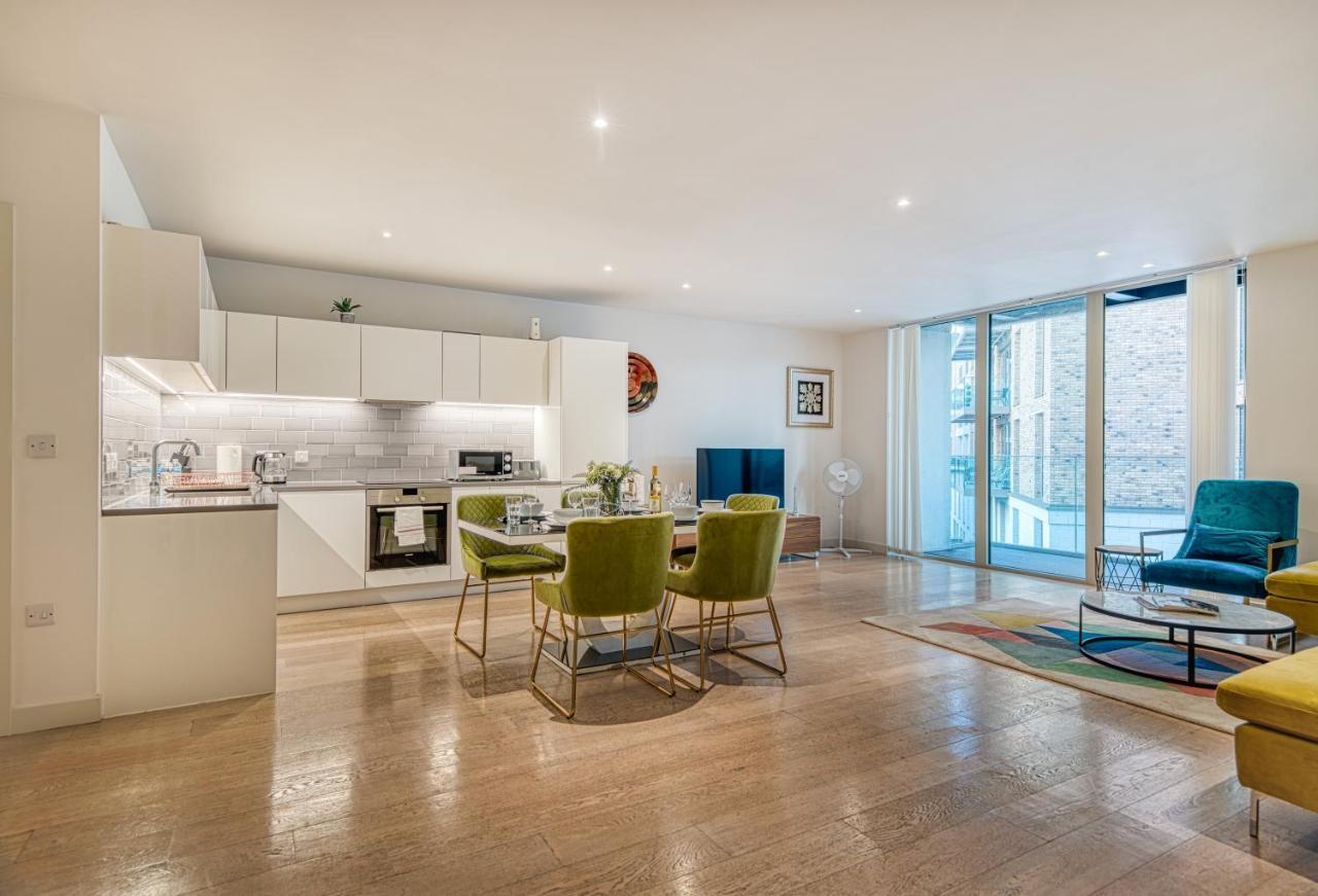 Austin David Apartments Royal Wharf London Bagian luar foto