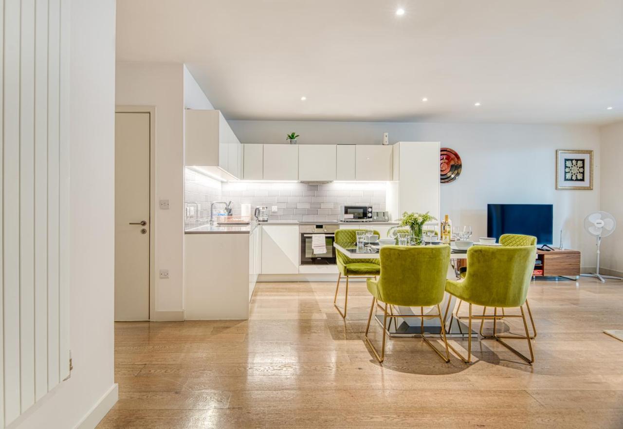Austin David Apartments Royal Wharf London Bagian luar foto