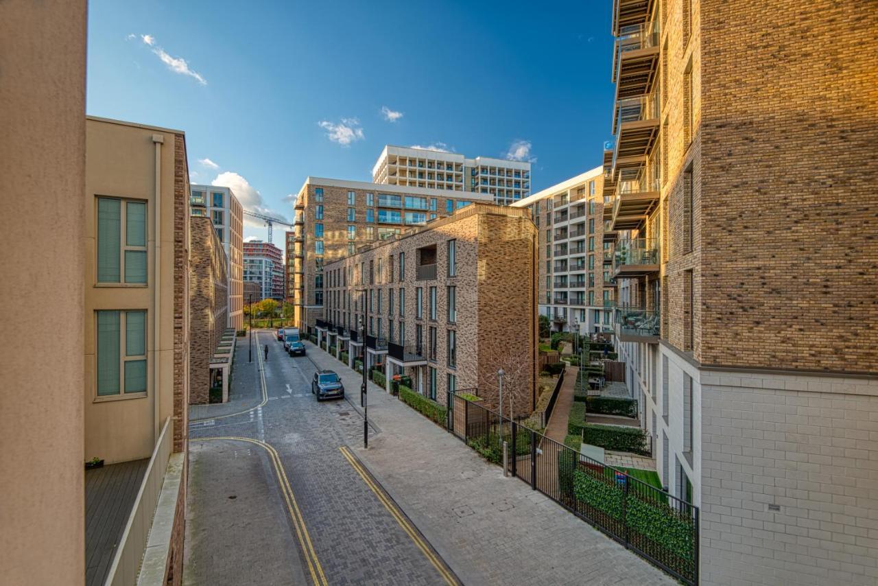 Austin David Apartments Royal Wharf London Bagian luar foto